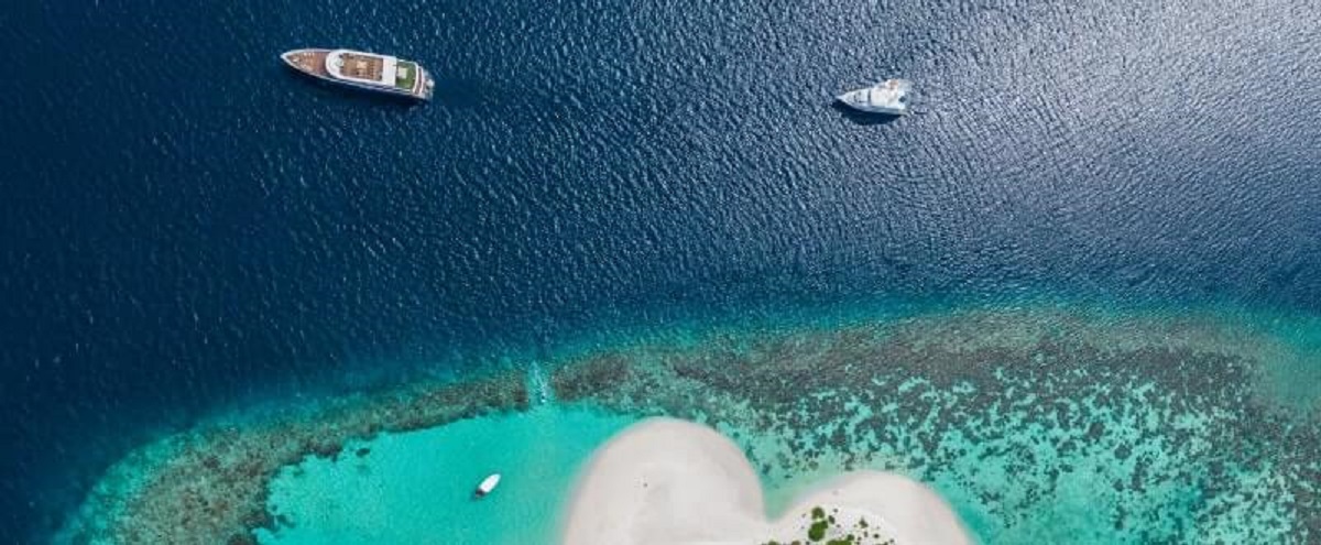 maldives-romantic-yacht-charter