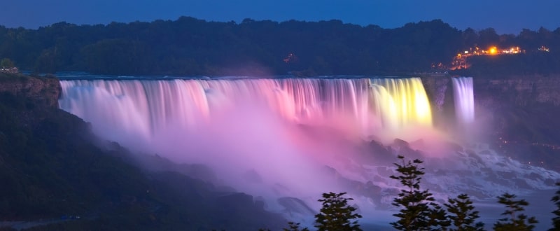 niagara-falls-at-night-toronto