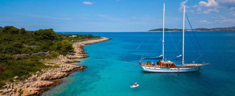 yacht-season-charter-france